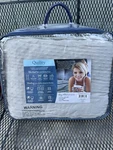 Quility Weighted Blanket With Soft Cover - 20 Lbs Full/queen 60" X 80" Grey. Fixed Price $40.00.