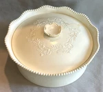 Vintage Avon Here My Heart Beauty Dust Box White Beaded Vanity Powder Jar. Fixed Price $21.94.